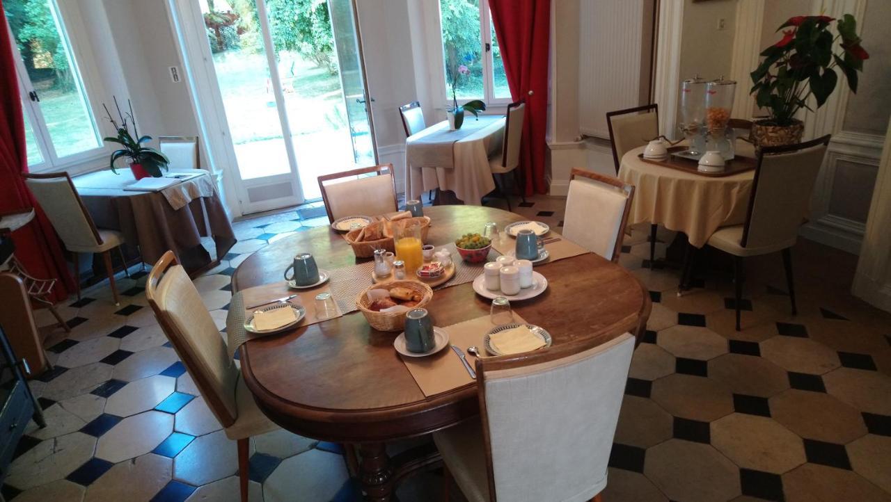 Chateau De Pougy Εξωτερικό φωτογραφία