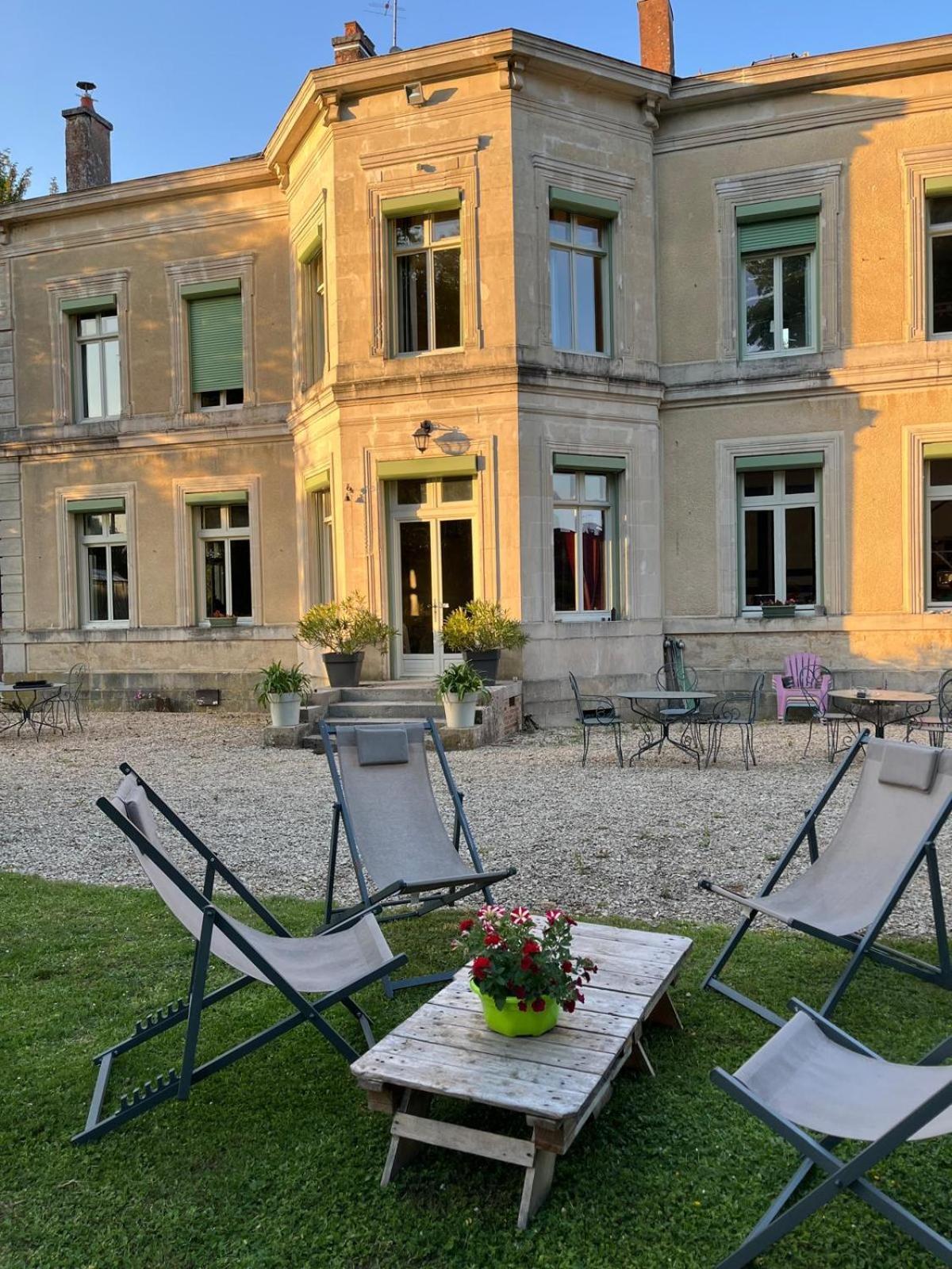 Chateau De Pougy Εξωτερικό φωτογραφία